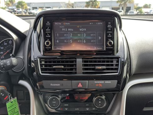 Used 2025 Mitsubishi Eclipse Cross ES image 22