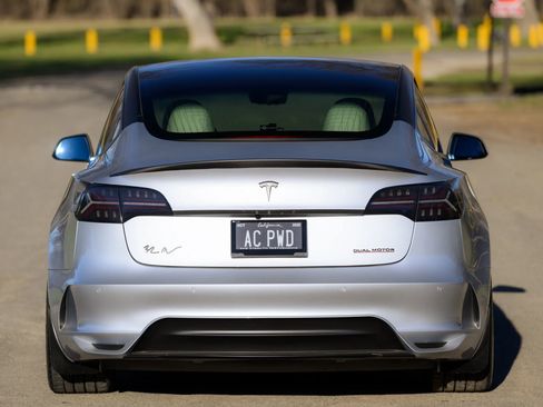 Used 2018 Tesla Model 3 Long Range image 6