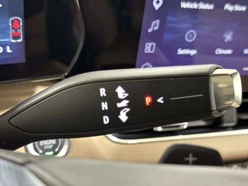Used 2025 Chevrolet Equinox ACTIV FWD image 18