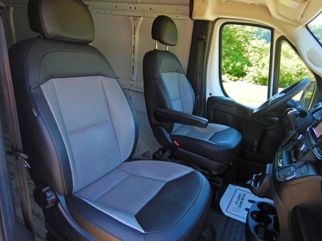 Used 2025 RAM ProMaster 2500 w/ Convenience Group FWD image 15