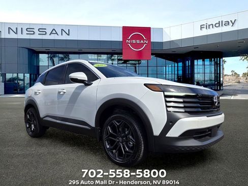 Used 2025 Nissan Kicks SR AWD/4WD image 1