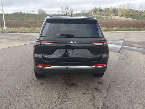 Used 2023 Jeep Grand Cherokee Laredo w/ Luxury Tech Group I AWD/4WD image 4