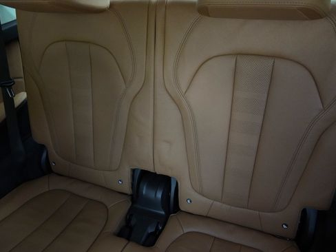Used 2020 BMW X7 xDrive40i w/ Premium Package AWD/4WD image 40