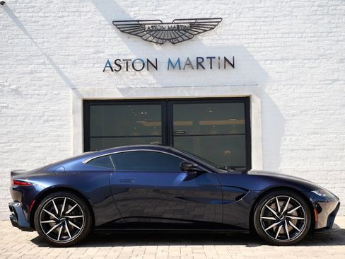 Used 2020 Aston Martin V8 Vantage Coupe RWD image 14