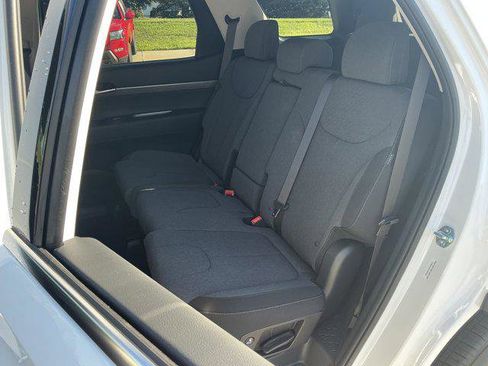 New 2025 Hyundai Palisade SE image 10