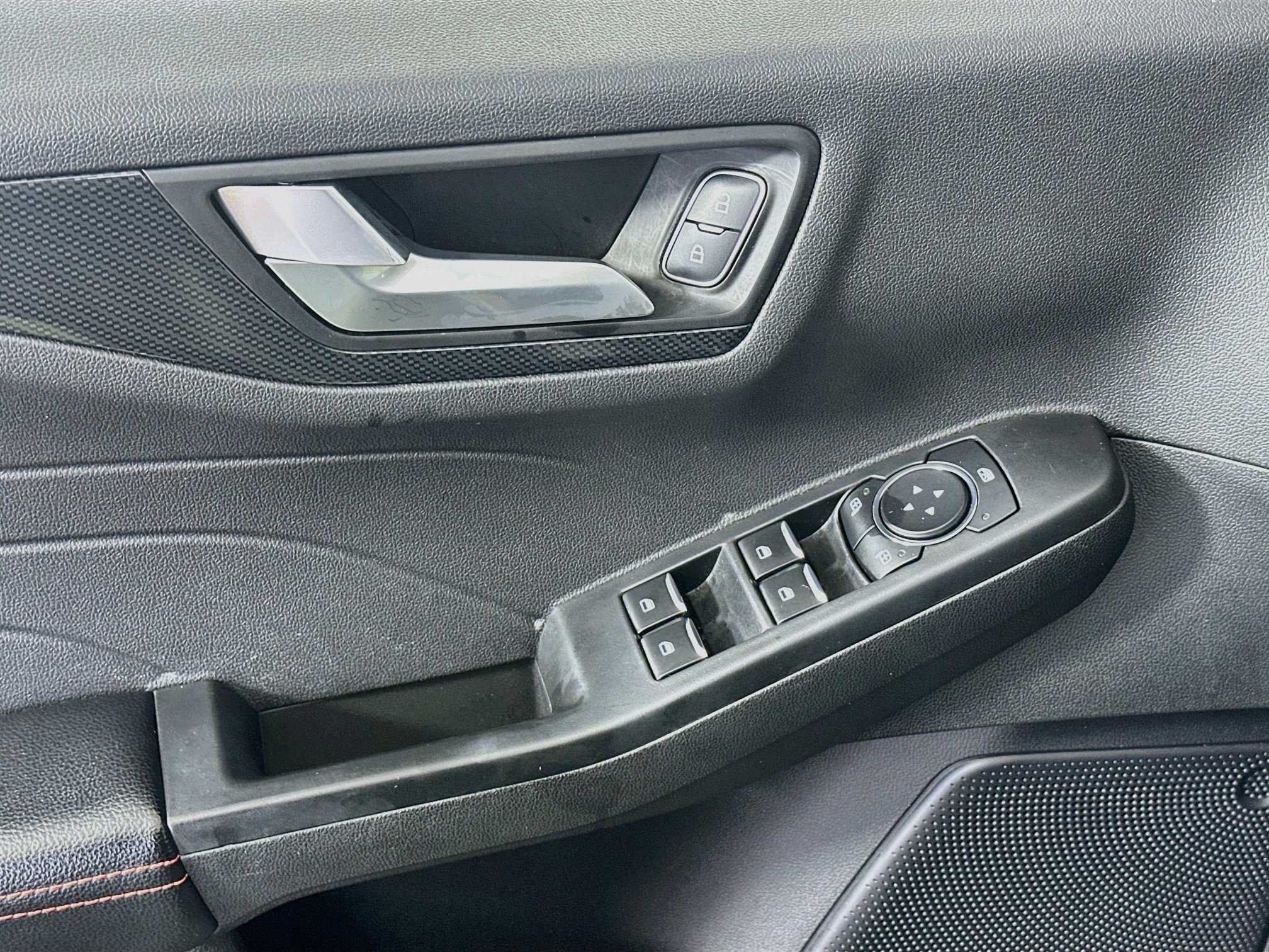 Used 2025 Ford Escape ST-Line FWD image 15