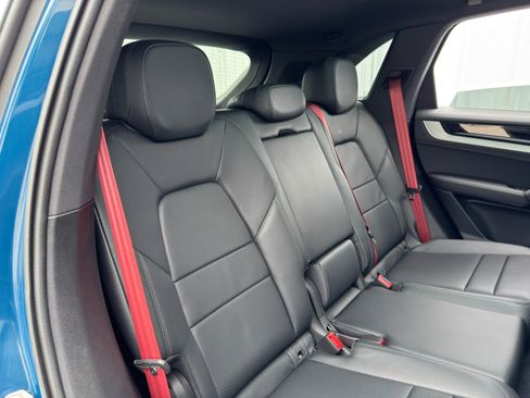 Used 2024 Porsche Cayenne E-Hybrid w/ Premium Package image 45