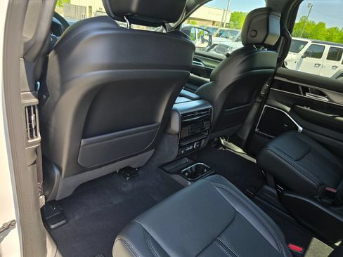 New 2026 Jeep Grand Wagoneer 4WD image 24