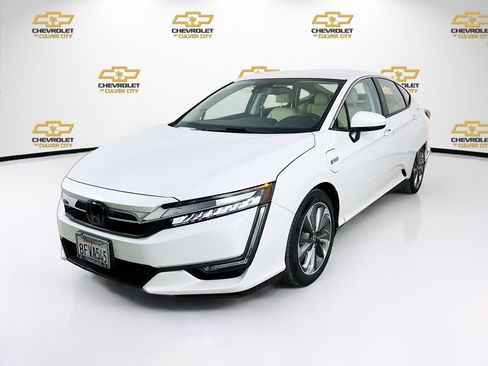 Used 2018 Honda Clarity Plug-In Hybrid image 3