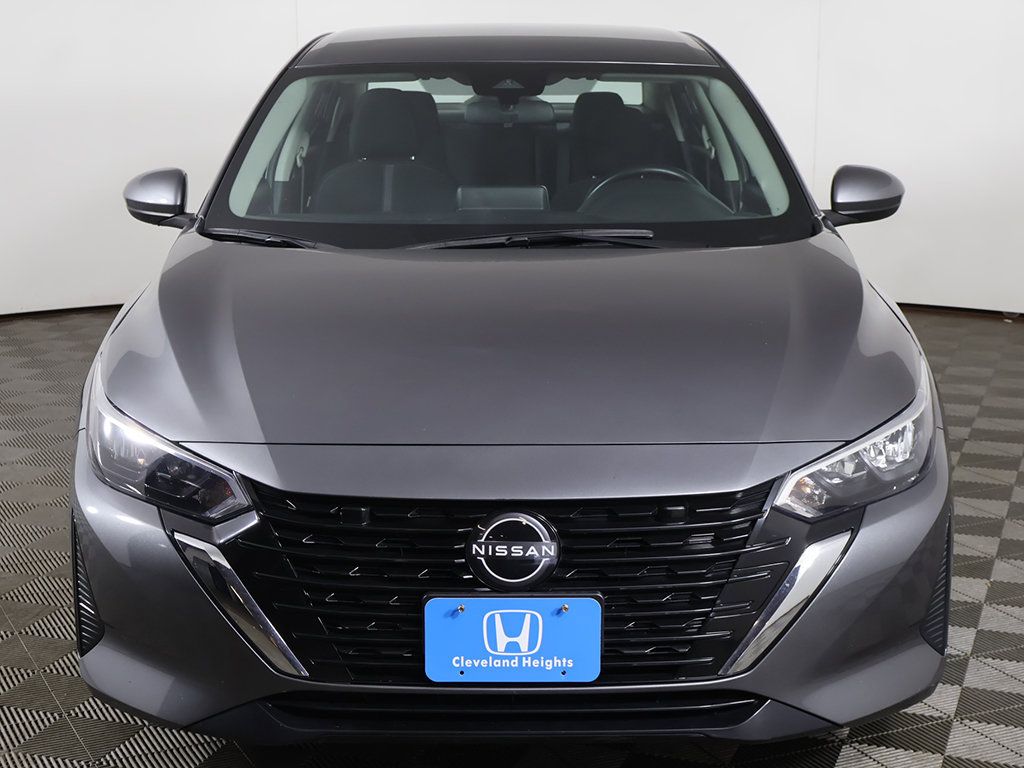 Used 2025 Nissan Sentra SV FWD image 9