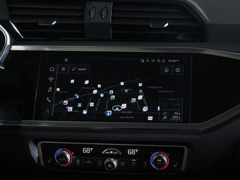 Certified 2024 Audi Q3 2.0T Premium Plus image 13