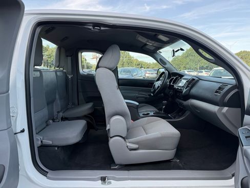 Used 2015 Toyota Tacoma 2WD Access Cab image 20