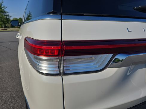 Certified 2023 Lincoln Navigator Reserve AWD/4WD image 35
