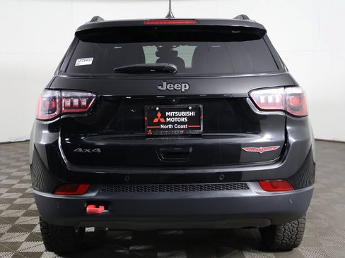 Used 2024 Jeep Compass Trailhawk AWD/4WD image 10