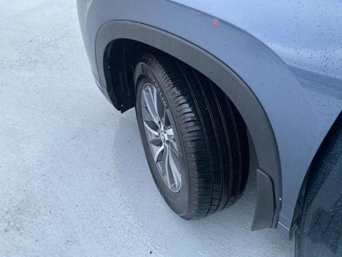 Used 2018 Toyota Highlander XLE image 28