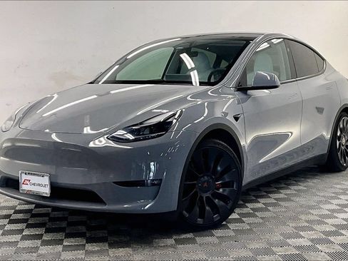 Used 2023 Tesla Model Y Performance AWD/4WD image 1