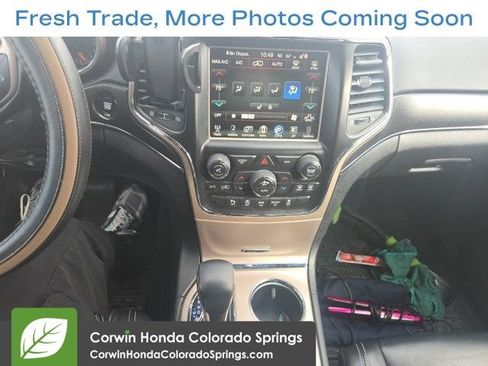 Used 2017 Jeep Grand Cherokee Limited AWD/4WD image 9