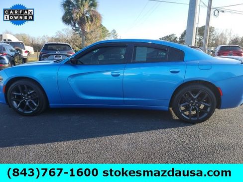 Used 2019 Dodge Charger SXT w/ Blacktop Package image 10