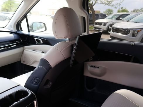 New 2026 Kia Carnival SX Prestige FWD image 15