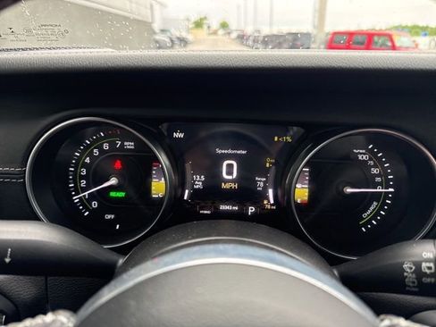 Used 2023 Jeep Wrangler Unlimited Sahara w/ Cold Weather Group AWD/4WD image 18