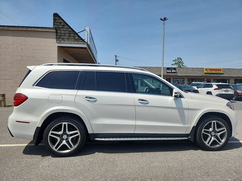 Used 2017 Mercedes-Benz GLS 550 4MATIC image 3
