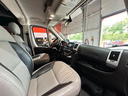 Used 2017 RAM ProMaster 2500 w/ Premium Appearance Group image 23