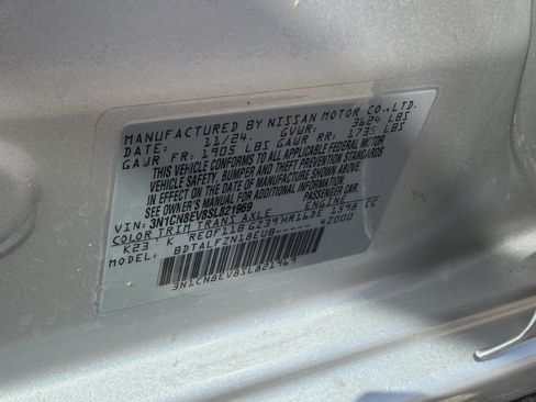 Used 2025 Nissan Versa SV FWD image 31