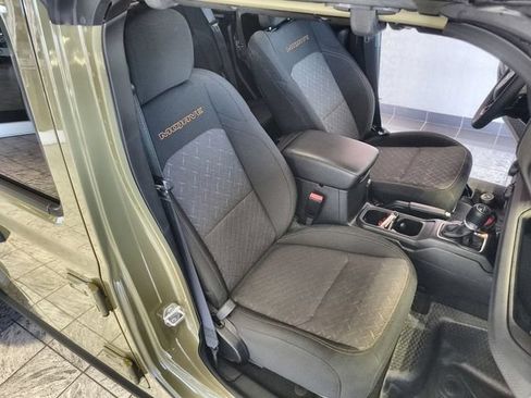 Used 2025 Jeep Gladiator Mojave w/ Convenience Group AWD/4WD image 25