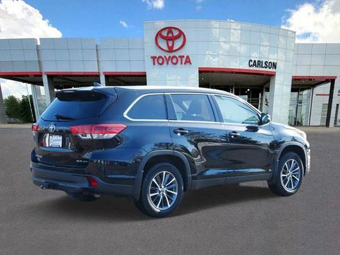 Certified 2019 Toyota Highlander XLE image 5