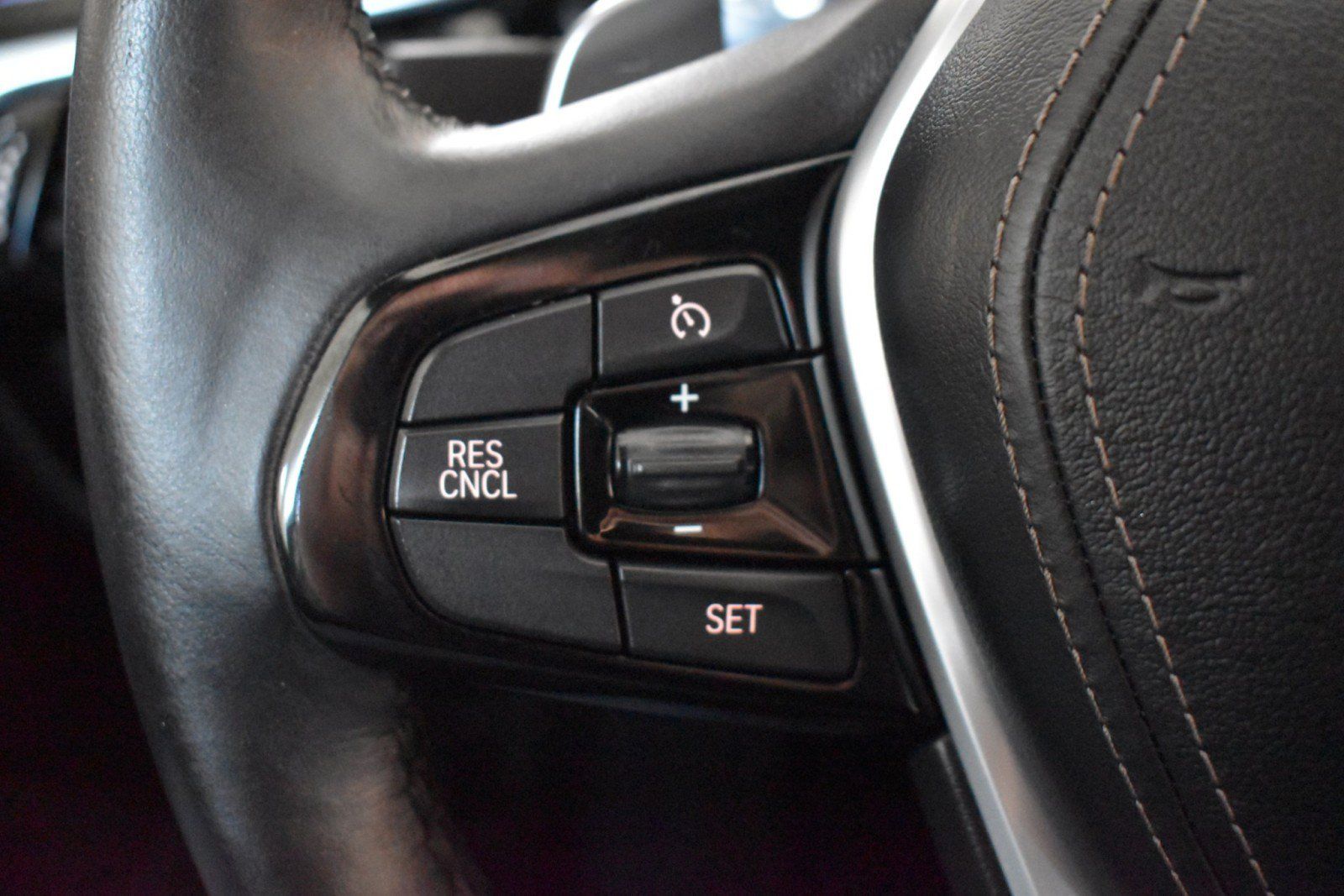 Used 2019 BMW 530e xDrive w/ Convenience Package AWD/4WD image 13