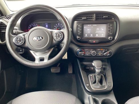 Used 2021 Kia Soul LX image 18