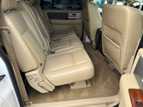 Used 2010 Ford Expedition EL Eddie Bauer image 24