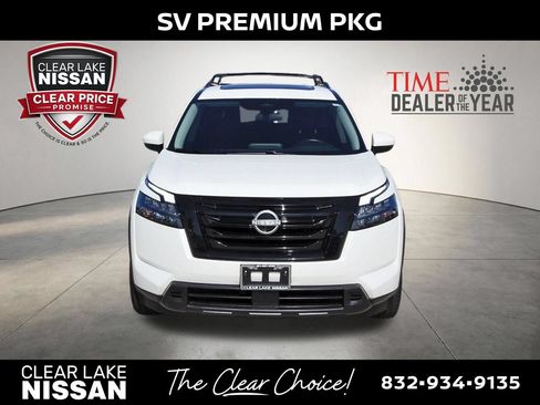 Certified 2024 Nissan Pathfinder SV w/ SV Premium Package FWD image 2