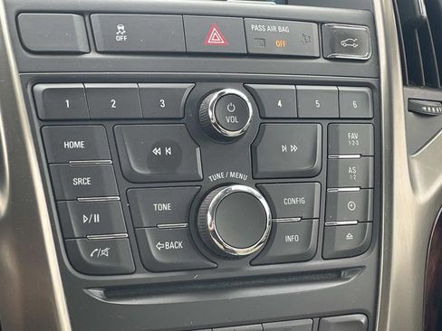 Used 2012 Buick Verano FWD image 18