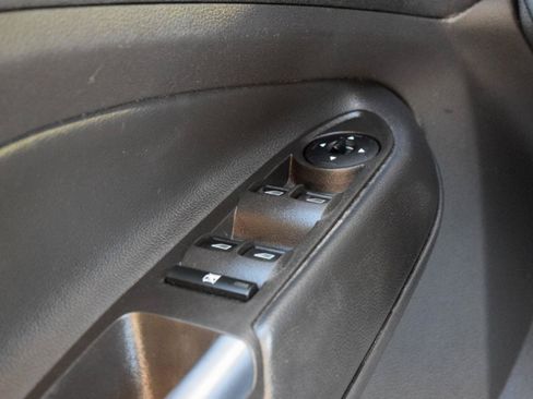Used 2018 Ford Escape SE FWD image 19