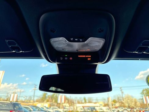 Used 2023 Chevrolet Colorado Z71 w/ Z71 Convenience Package 2 image 42