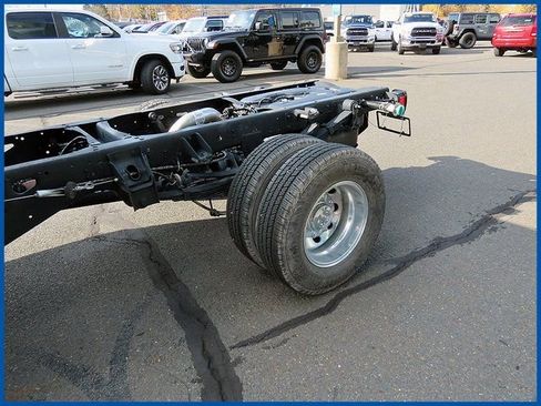 New 2025 RAM 3500 Tradesman image 5