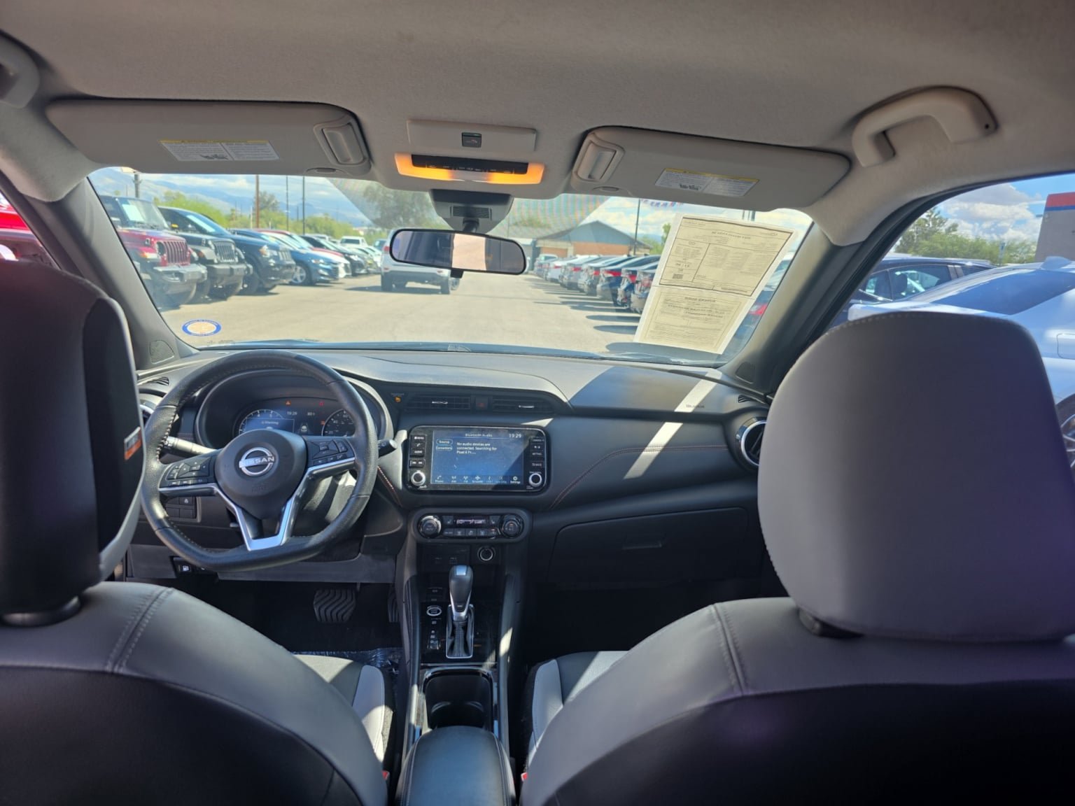 Used 2023 Nissan Kicks SR w/ SR Premium Package FWD image 24