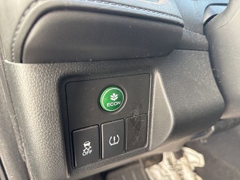 Used 2017 Honda HR-V EX image 10