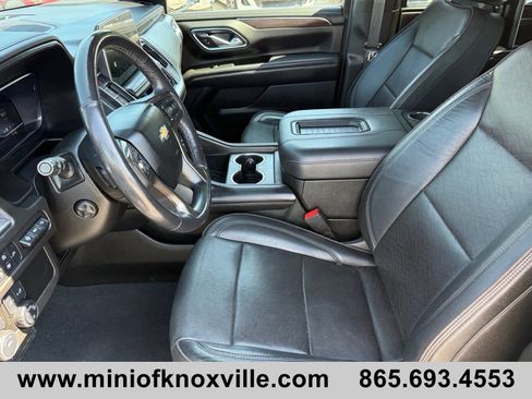 Used 2022 Chevrolet Suburban High Country AWD/4WD image 12