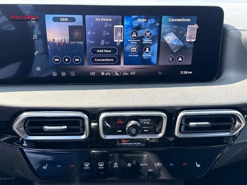New 2026 Nissan Sentra SR w/ SR Premium Package FWD image 18