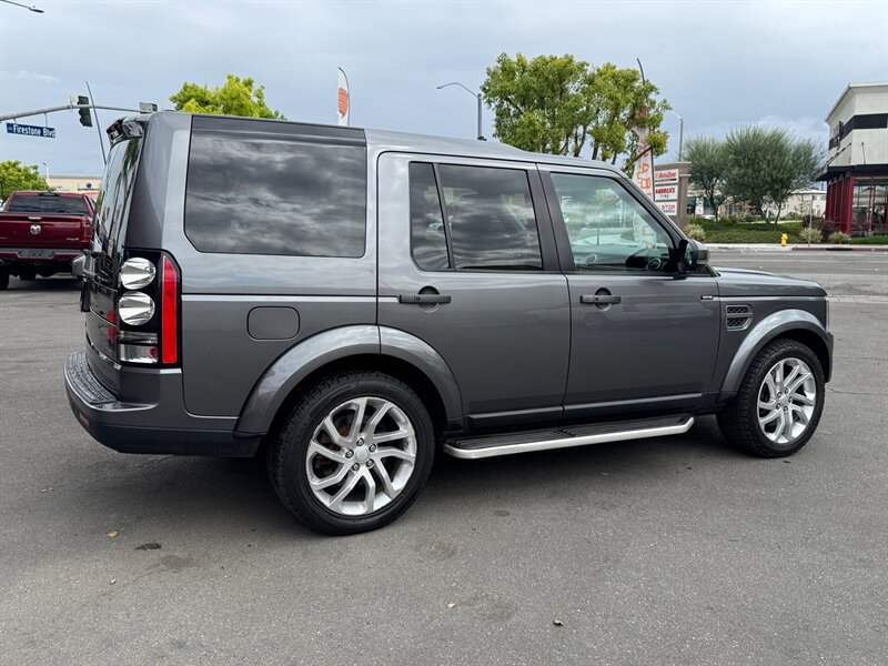 Used 2016 Land Rover LR4 HSE Silver Edition AWD/4WD image 24