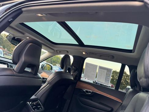 Used 2021 Volvo XC90 T6 Momentum w/ Climate Package image 17