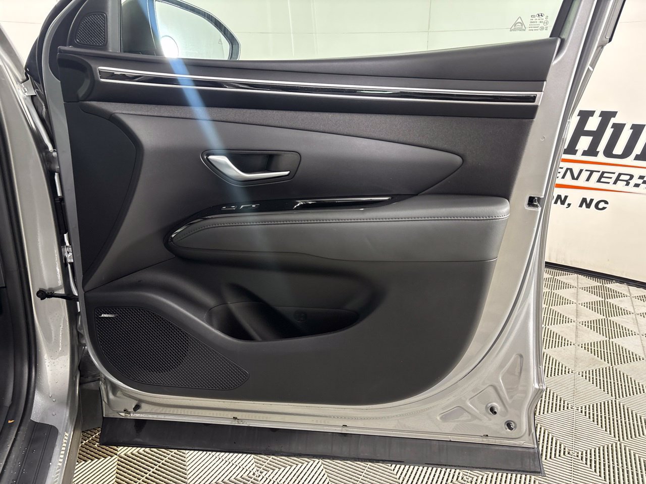 Used 2023 Hyundai Tucson Limited AWD/4WD image 33