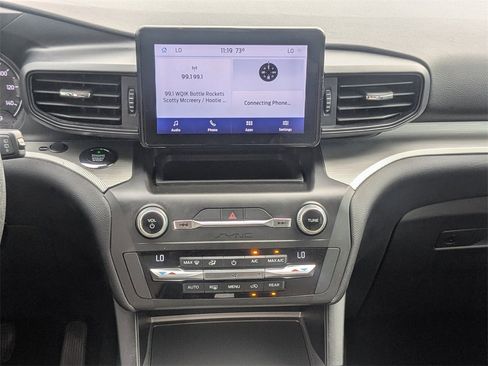 Used 2020 Ford Explorer XLT image 20