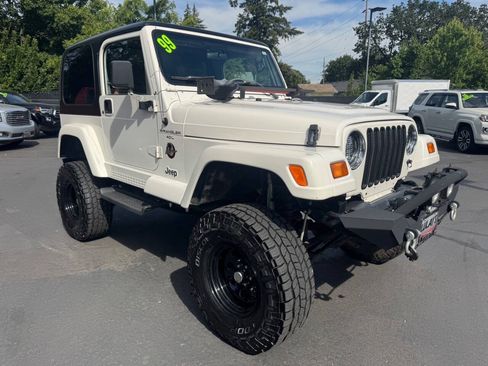 Used 1999 Jeep Wrangler Sahara AWD/4WD image 6