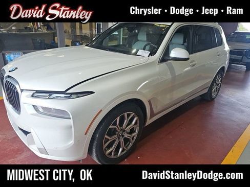 Used 2023 BMW X7 xDrive40i w/ Premium Package AWD/4WD image 1