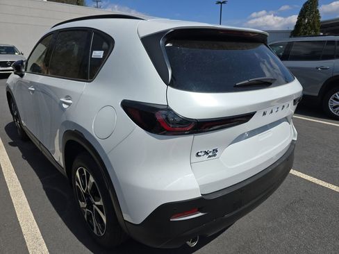 New 2026 MAZDA CX-5 Preferred image 3