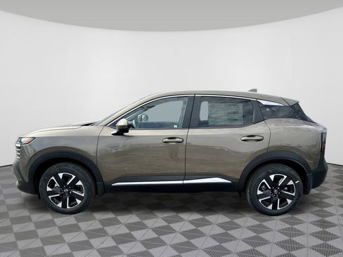 Used 2025 Nissan Kicks SV AWD/4WD image 8