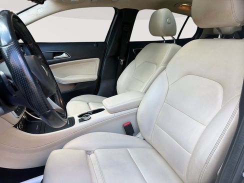 Used 2016 Mercedes-Benz GLA 250 4MATIC image 12